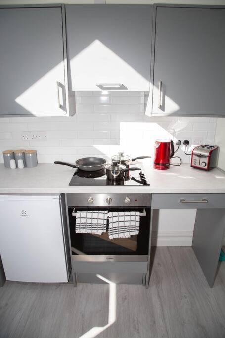 Unit 3 Modern Self Contained Apartment Cobh Exterior photo
